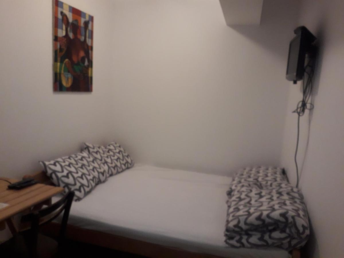 Hotel Jasmin Belgrad Exterior foto