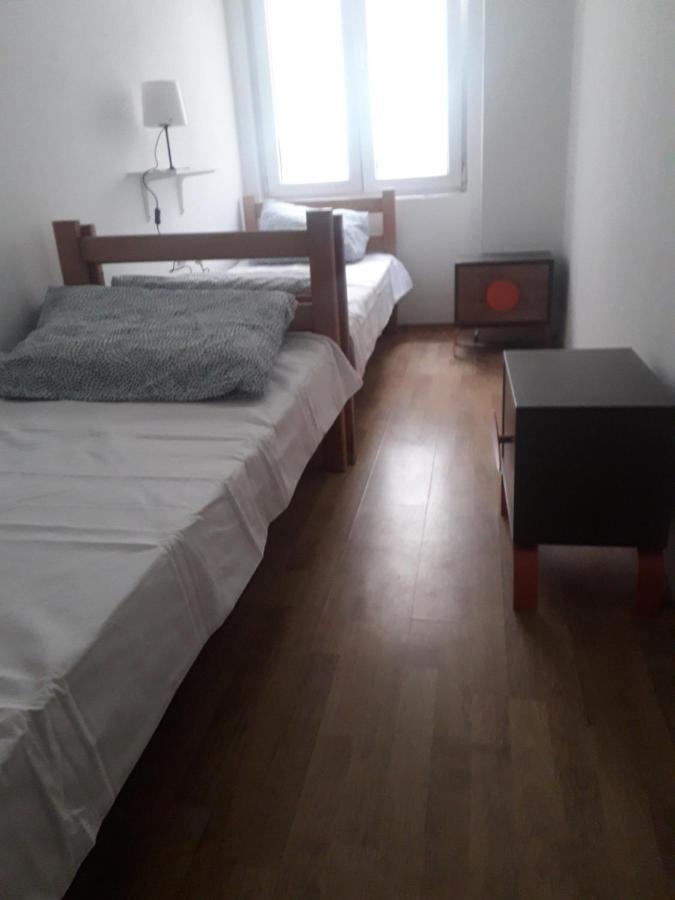 Hotel Jasmin Belgrad Exterior foto
